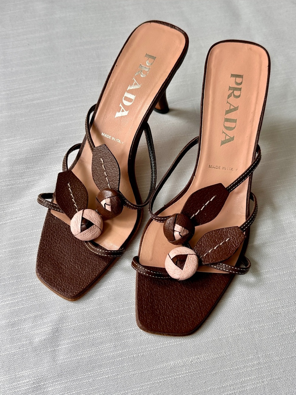 Vintage 90s 2000s PRADA Leather Rosebud Brown Pink Kitten Heels Sandals Size 37